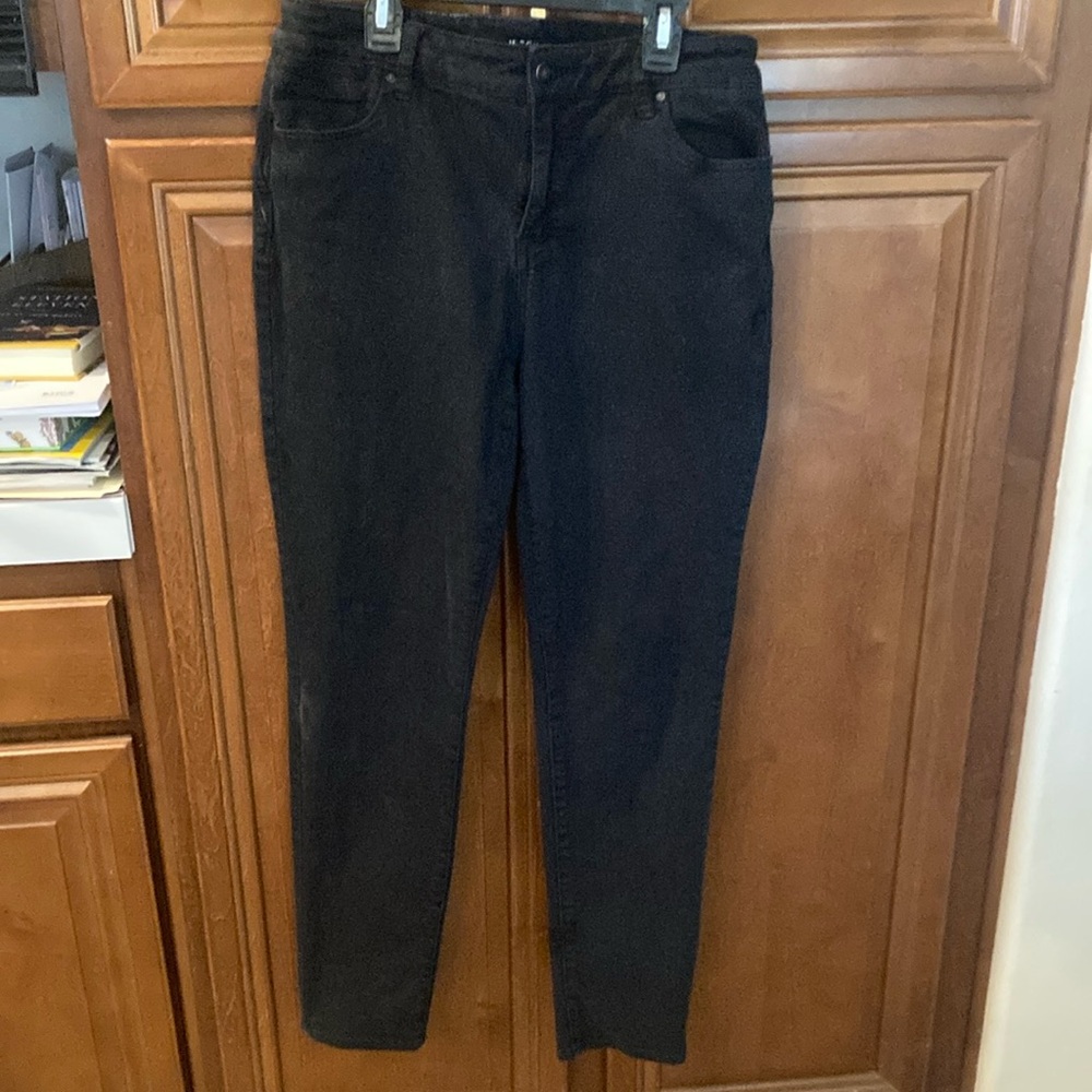 Chico's Black Straight Leg Jeans Classic Style
